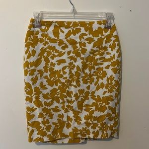 Loft Yellow & White Floral Stretch Curvy Mini Pencil Skirt